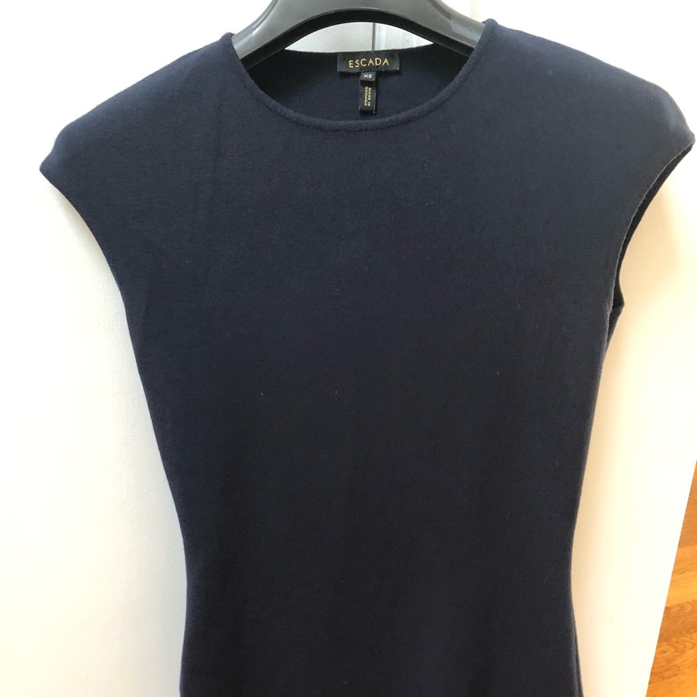 Escada cap sleeve knit top navy xs